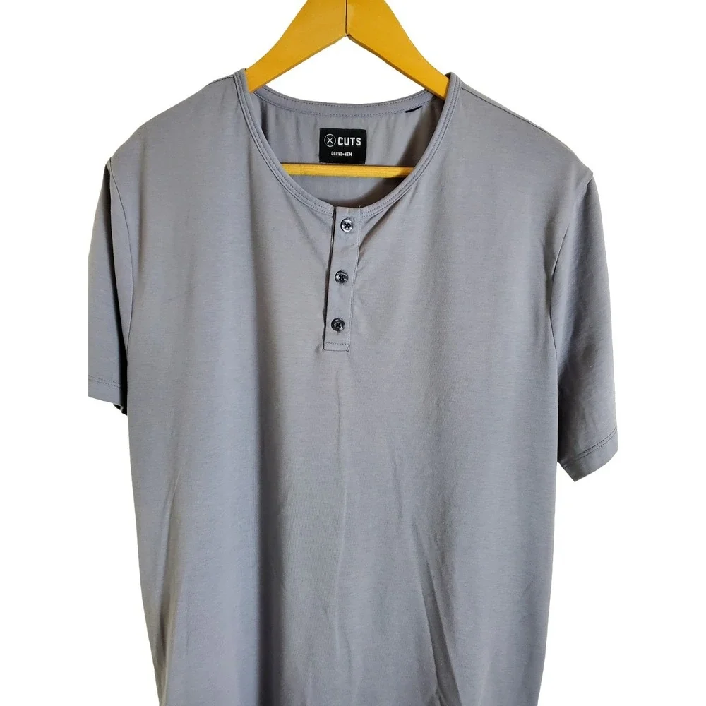 CUTS Men's L Gray Henley Shirt Short Sleeve Curve Hem Stretch Casual Athletic